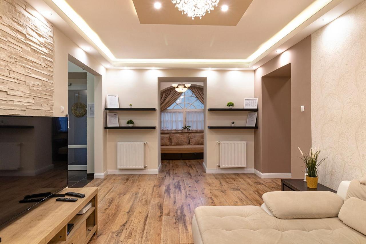 Cork Apartman Eger Zewnętrze zdjęcie